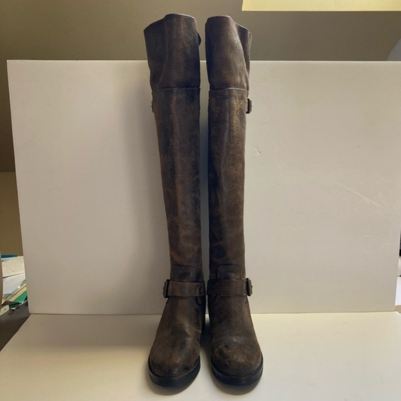 Tory Burch Tarulli Brown Distressed Over-the-knee Studded Boots. Size: 8. - Picture 10 of 16